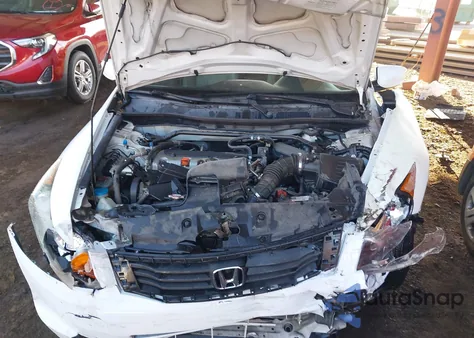 2011 Honda Accord 2.4 Ex-L из США, поврежденный, VIN 1HGCP2F80BA032155